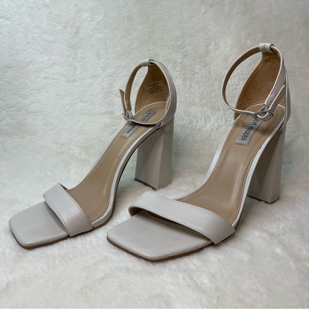 Steve Madden White Block Heel Sandals – Women’s Size 8.5